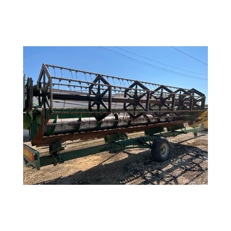 Plataforma de corte John Deere 820 de 6 metros.  Z 2064,
